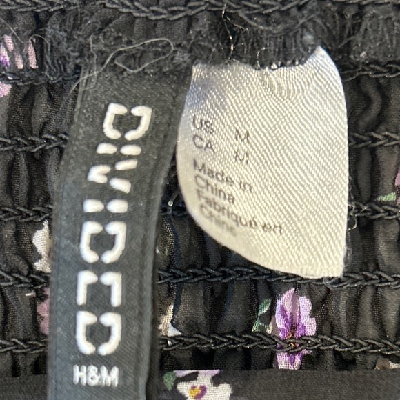 H&M Black Floral Puff Sleeve Smocked Crop Top Size M women nwot - Picture 3 of 4